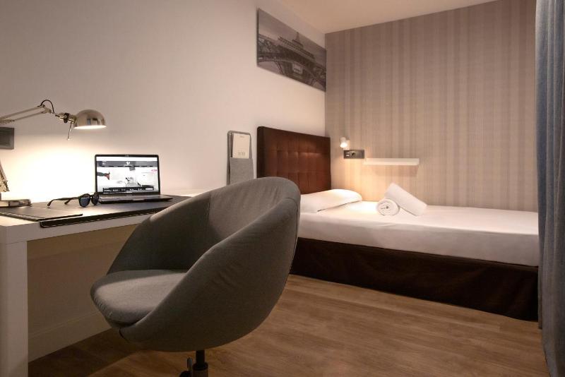 Woohoo Rooms Hortaleza - image 12