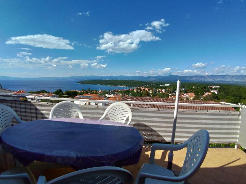 Two-Bedroom Apartment with Terrace and Sea View image 2