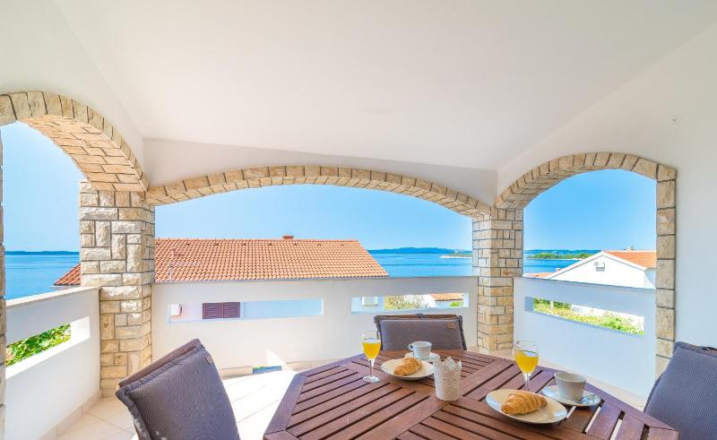 Two-Bedroom Apartment with Terrace and Sea View image 3