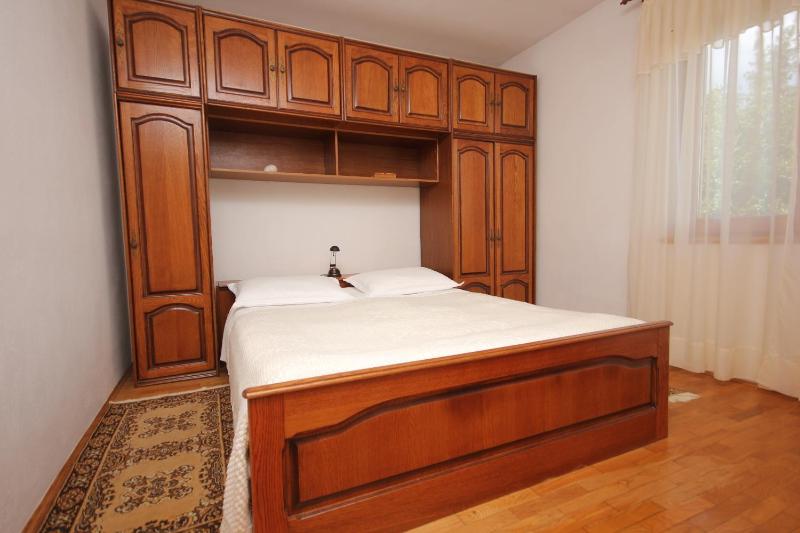Two-Bedroom Apartment with Terrace and Sea View image 3