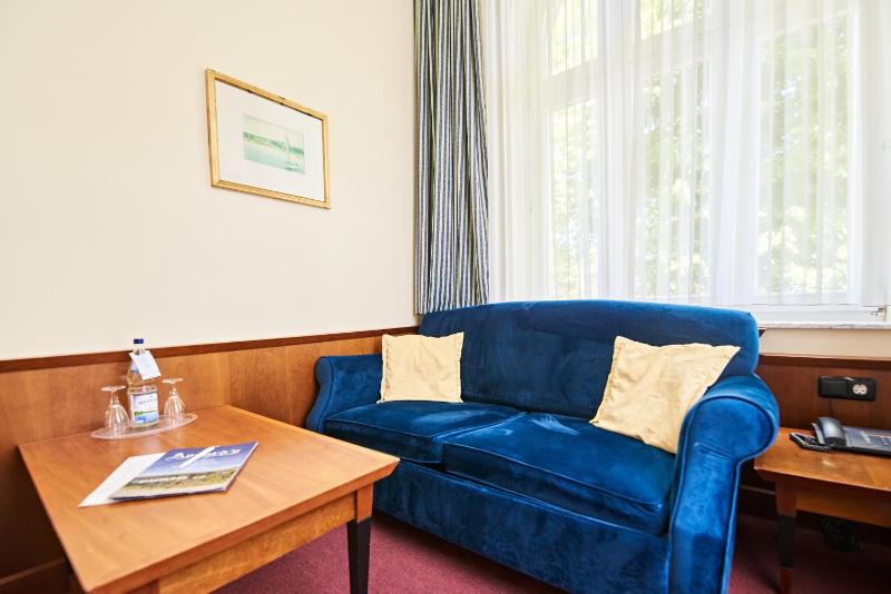 One-Bedroom Apartment - Sea Side image 1