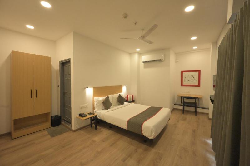 HOTEL SIGNATURE INN - image 2