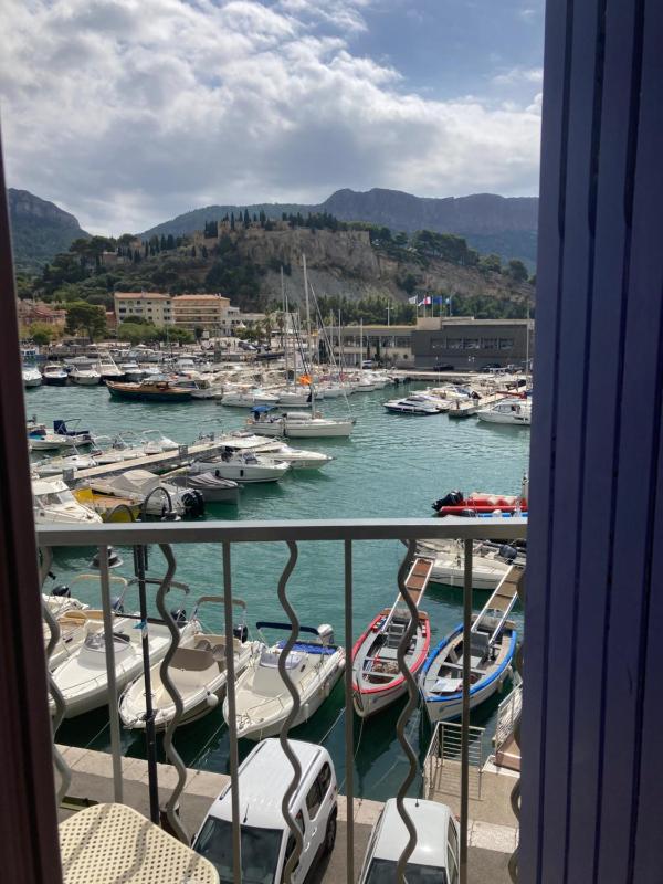 Double Standard Room with Sea View image 2