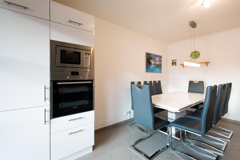 Golden GaPa Central Duplex Apartment 2 - image 34