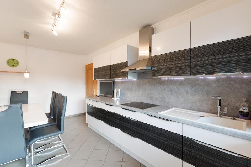 Golden GaPa Central Duplex Apartment 2 - image 36