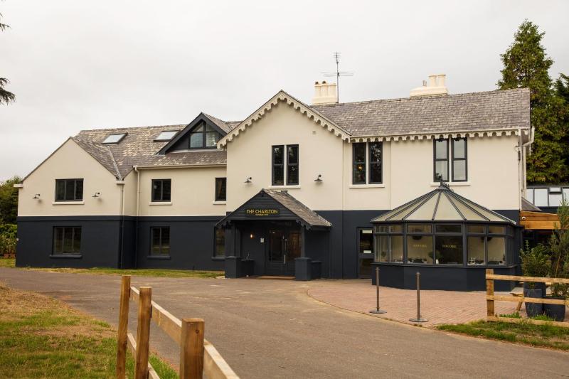 The Charlton Boutique Hotel - image 3