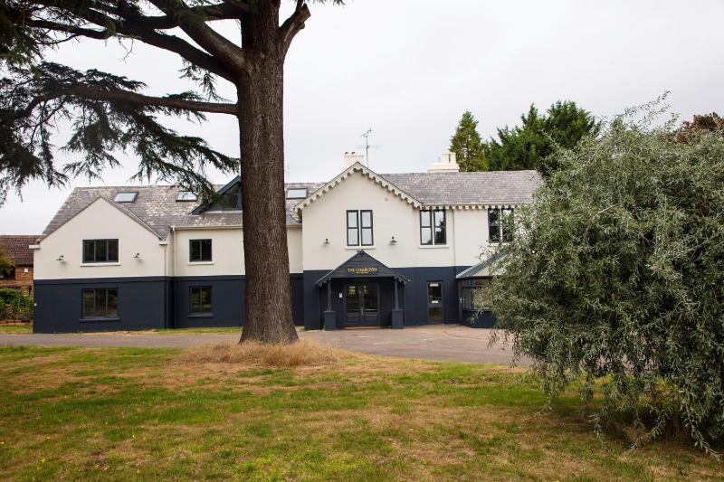 The Charlton Boutique Hotel - image 10