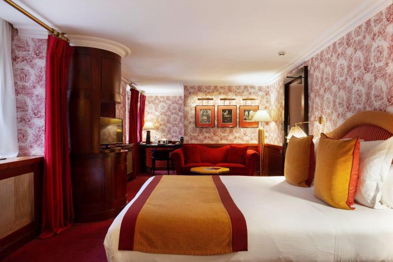 Deluxe King Room image 2