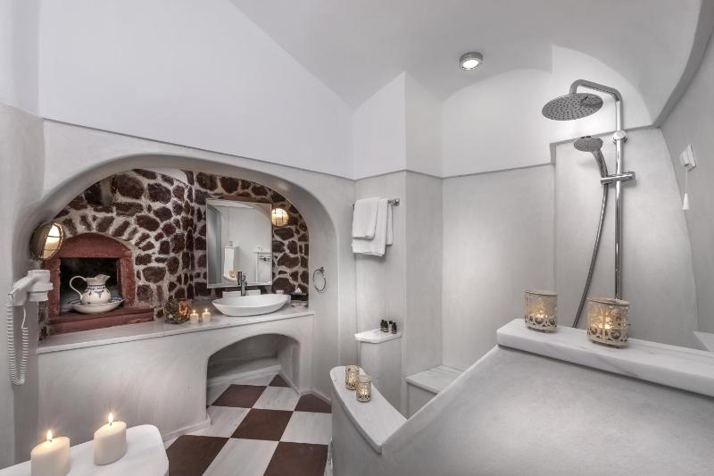 Authentic Santorinia Residence image 4