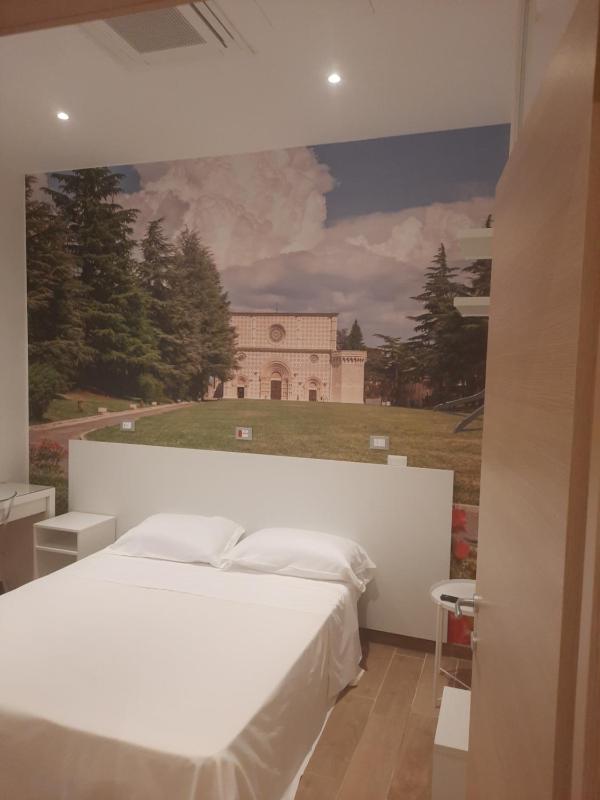 Quadruple Room image 4