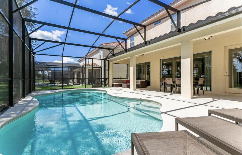Beautiful 9 bedroom pool home located in the Solterra Resort! home - image 10
