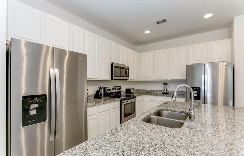 Beautiful 9 bedroom pool home located in the Solterra Resort! home - image 19
