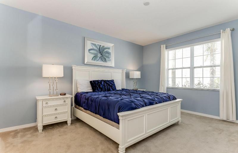 Beautiful 9 bedroom pool home located in the Solterra Resort! home - image 40