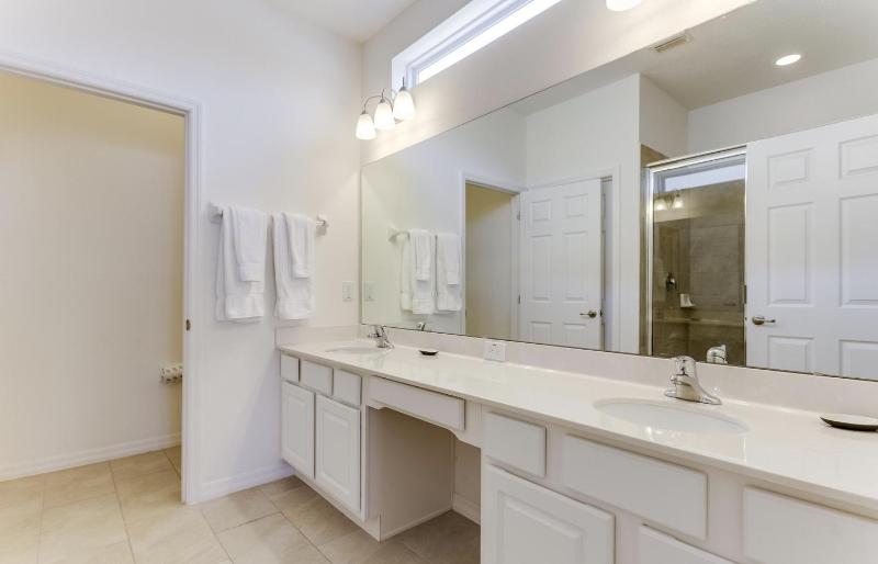 Beautiful 9 bedroom pool home located in the Solterra Resort! home - image 47