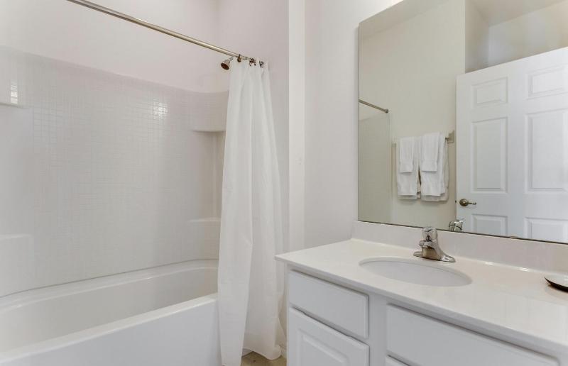Beautiful 9 bedroom pool home located in the Solterra Resort! home - image 37