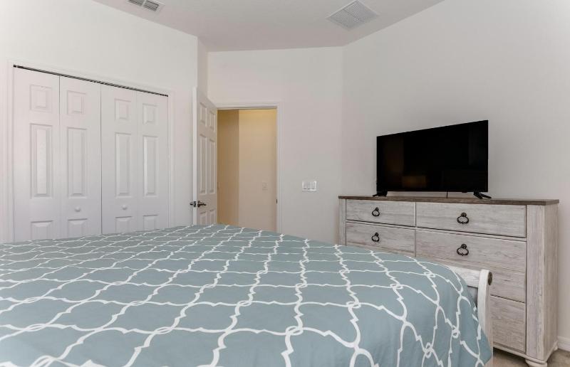 Beautiful 9 bedroom pool home located in the Solterra Resort! home - image 20