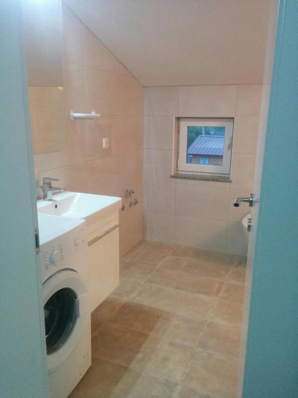 One-Bedroom Apartment image 3