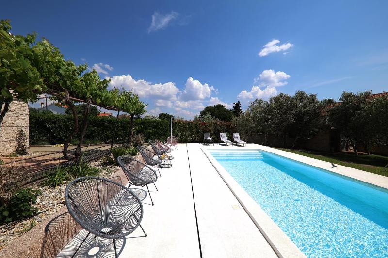 Holiday house with a swimming pool Zadar - Diklo Zadar - 15336 - image 7