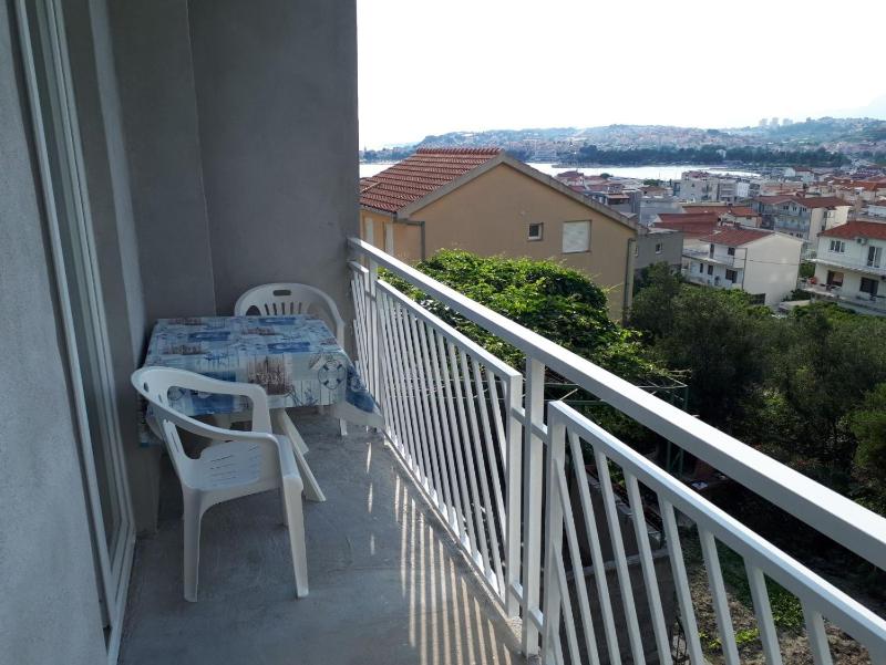 Apartments with a parking space Podstrana Split - 15377 - image 14