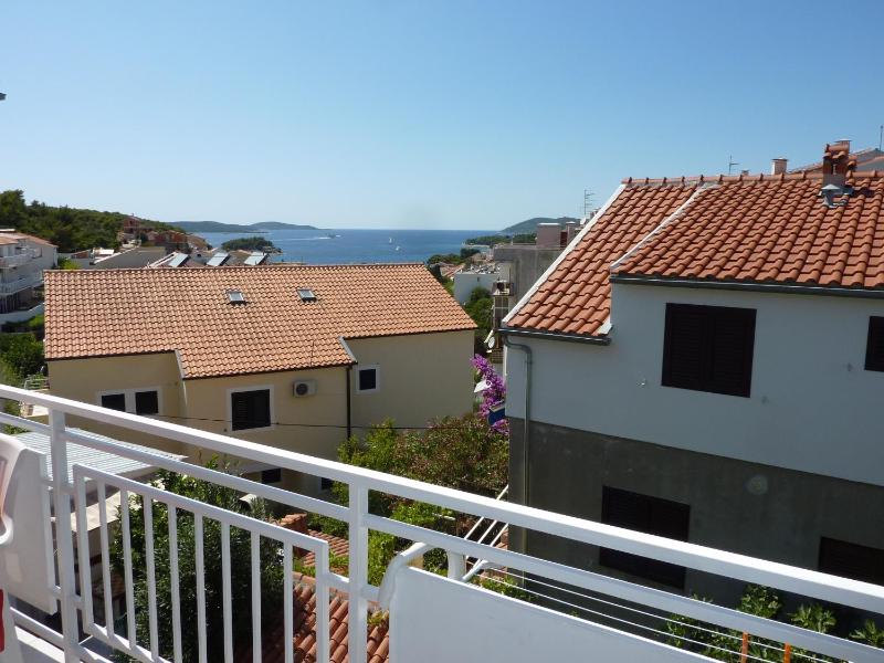 Studio with Balcony and Sea View image 2