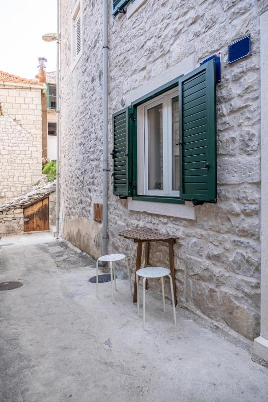 Studio with Terrace image 2