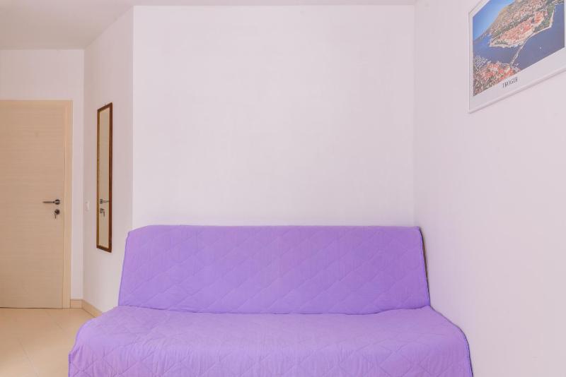 One-Bedroom Apartment with Balcony and Sea View image 1