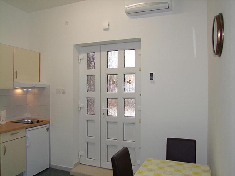 Apartments by the sea Baska Voda Makarska - 15461 - image 6