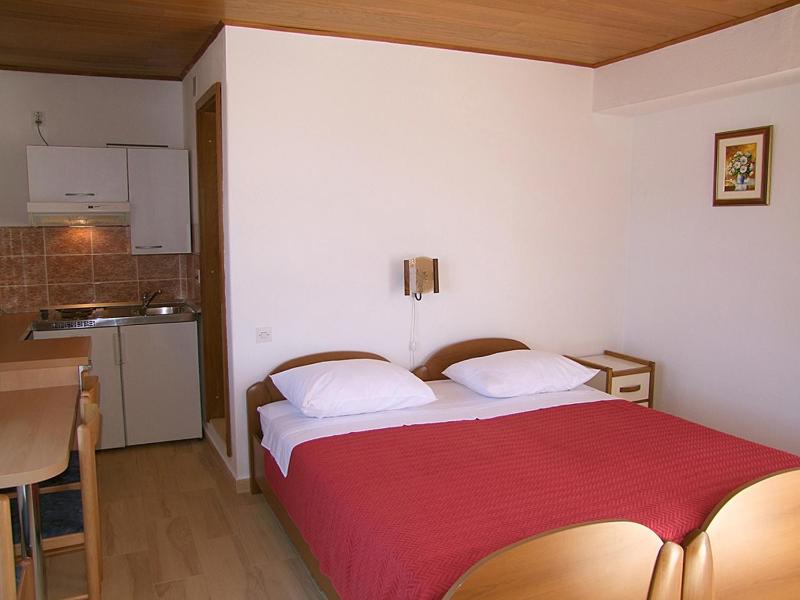Apartments by the sea Baska Voda Makarska - 15461 - image 14