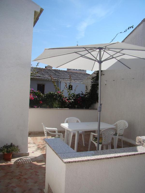 One-Bedroom Apartment with Terrace and Sea View image 4