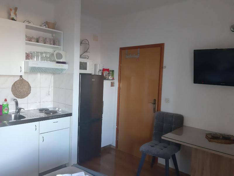 Studio with Balcony and Sea View image 4