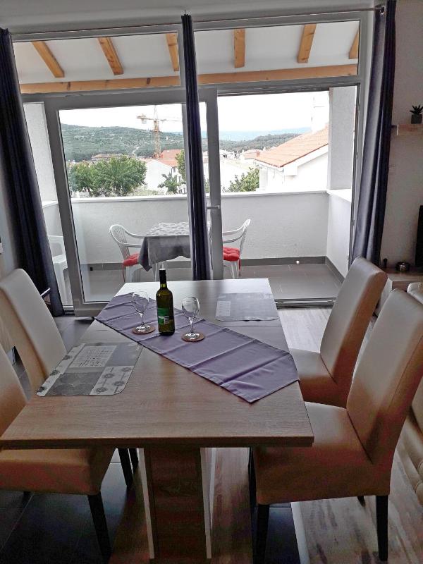 Two-Bedroom Apartment with Terrace image 4