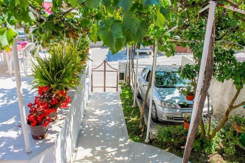 Apartments with a parking space Pula - 15757 - image 5