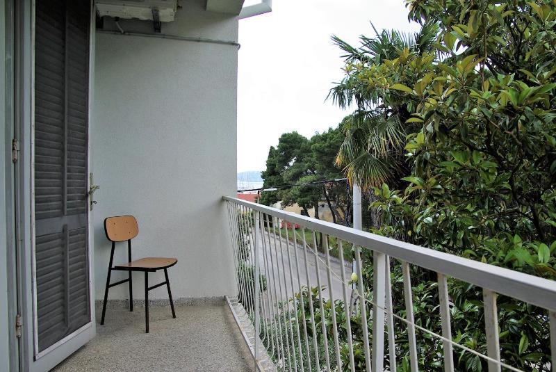 One-Bedroom Apartment with Balcony and Sea View image 2
