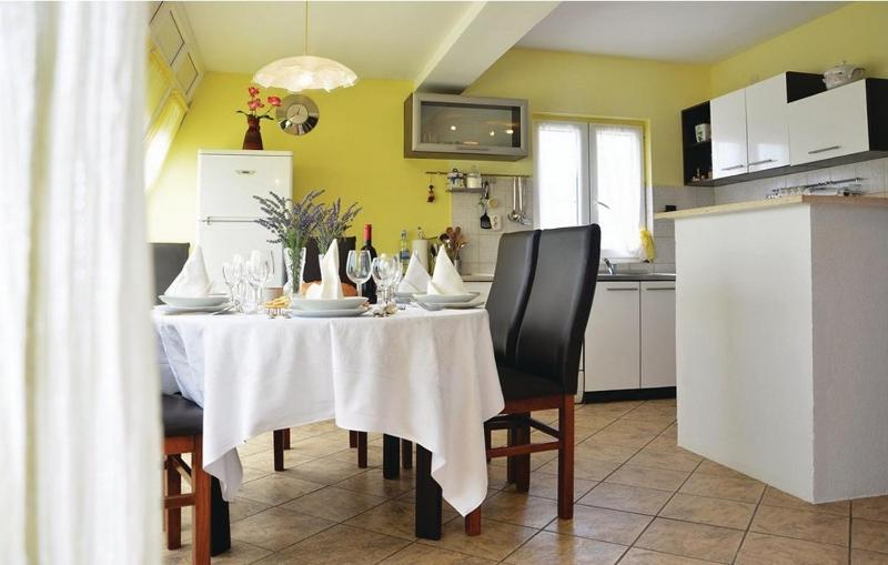 Three-Bedroom Holiday Home  image 3