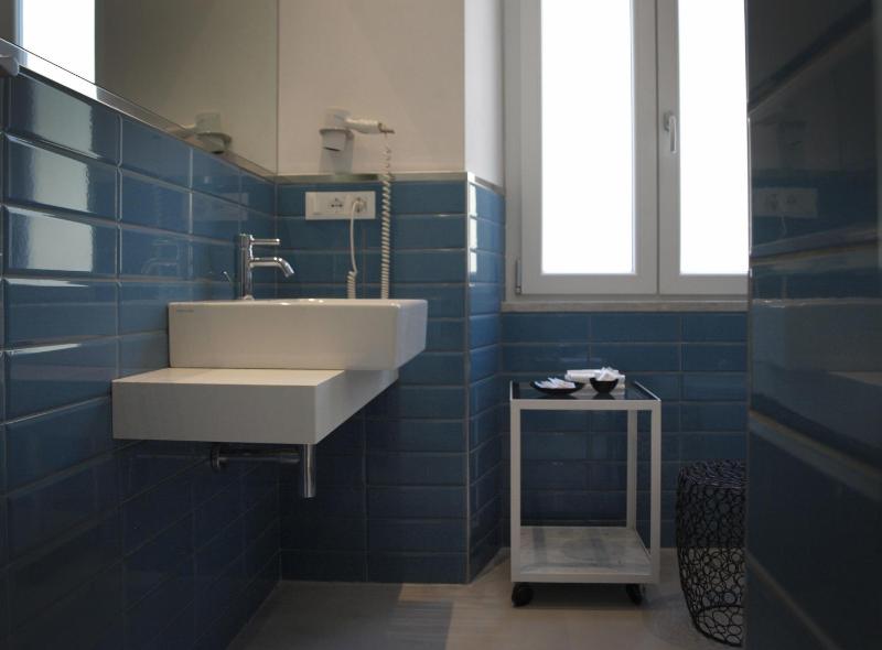 Double Room image 4