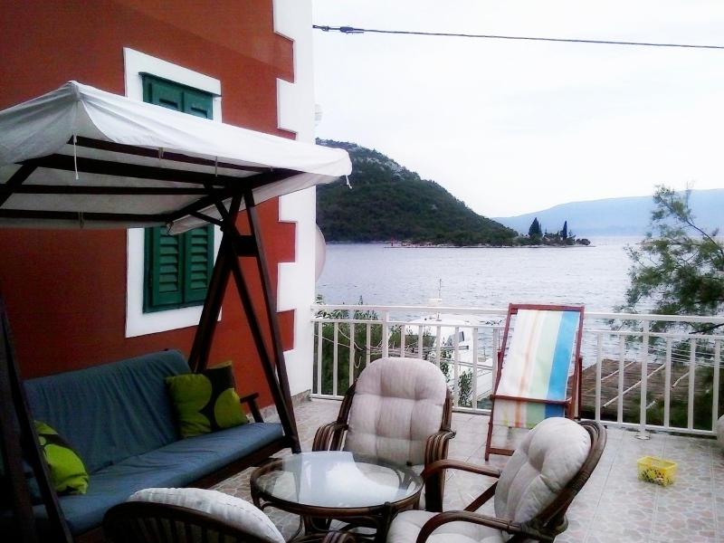 Two-Bedroom Apartment with Terrace and Sea View image 4