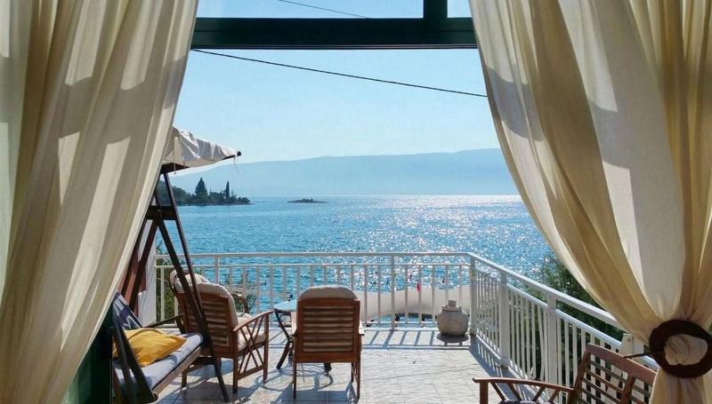 Two-Bedroom Apartment with Terrace and Sea View image 3