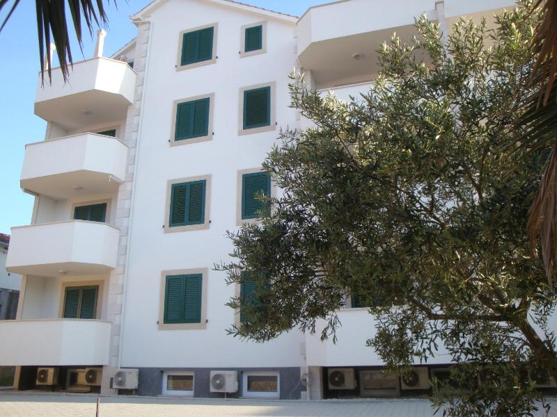 Apartments with parking space Supetar Brac - 16130 - image 14