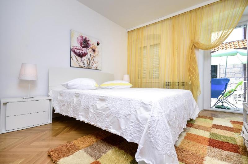 Seaside holiday house Baska Voda Makarska - 16138 - image 12