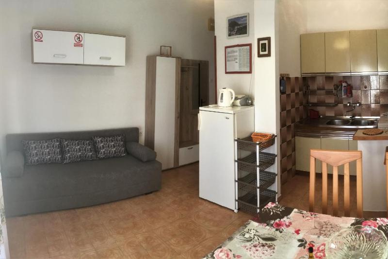 Two-Bedroom Apartment with Terrace image 4