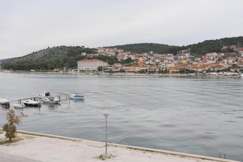 Two-Bedroom Apartment with Terrace and Sea View image 3