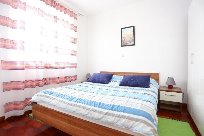 Apartments by the sea Trogir - 16211 - image 32