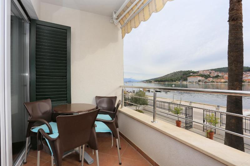 Two-Bedroom Apartment with Terrace and Sea View image 4