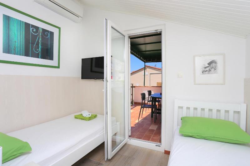 Two-Bedroom Apartment with Terrace and Sea View image 3