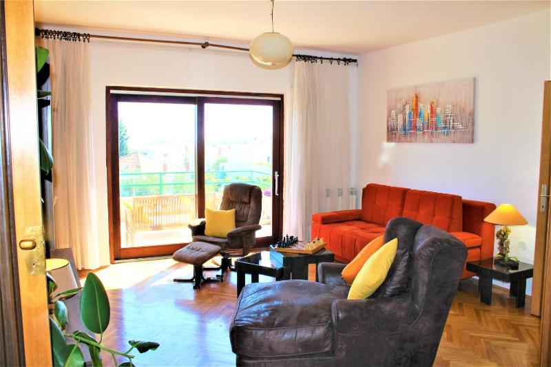 One-Bedroom Apartment with Terrace and Sea View image 1