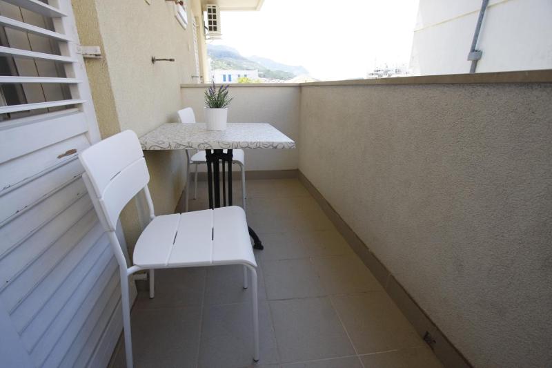Apartments by the sea Makarska - 15840 - image 6