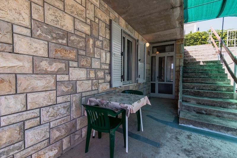 One-Bedroom Apartment with Terrace image 2