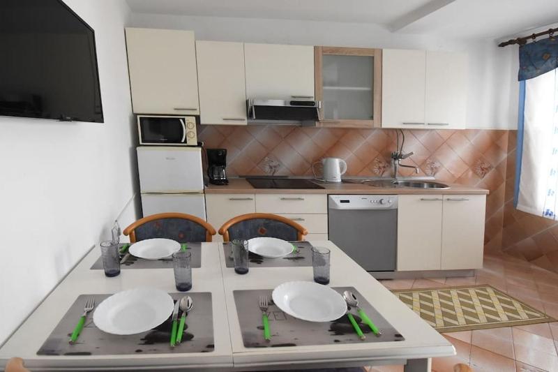 Two-Bedroom Apartment with Terrace image 4