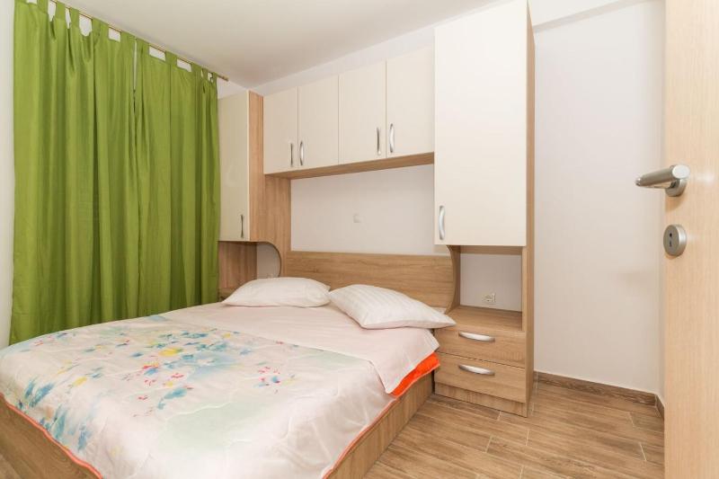 Apartments by the sea Vodice - 16249 - image 14