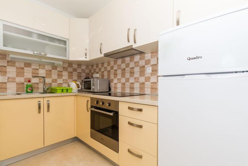 Apartments by the sea Vodice - 16249 - image 31